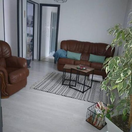 Appartement Cosy Avec Terrasse Vaux-Sur-Seine Esterno foto