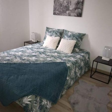 Appartement Cosy Avec Terrasse Vaux-Sur-Seine Esterno foto